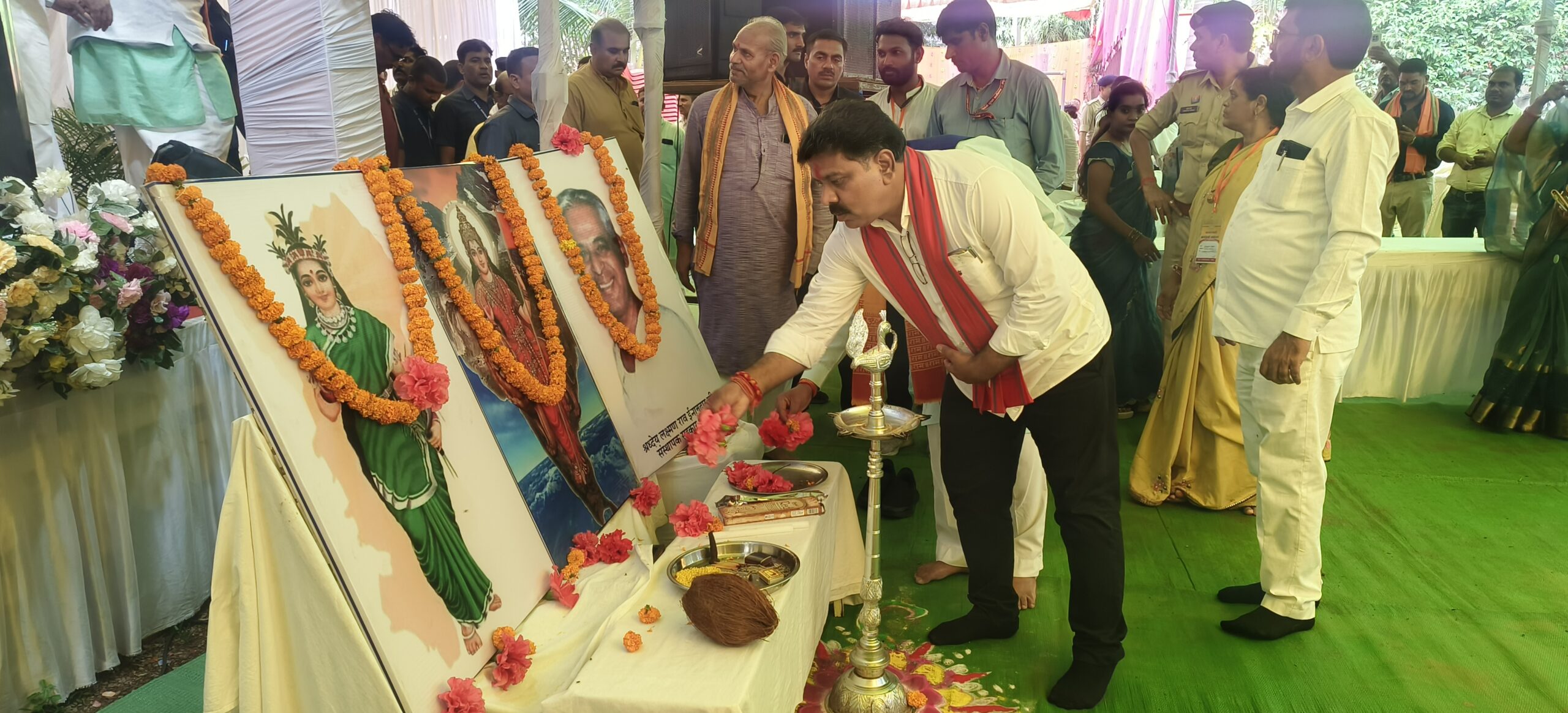 Image gallery marquee